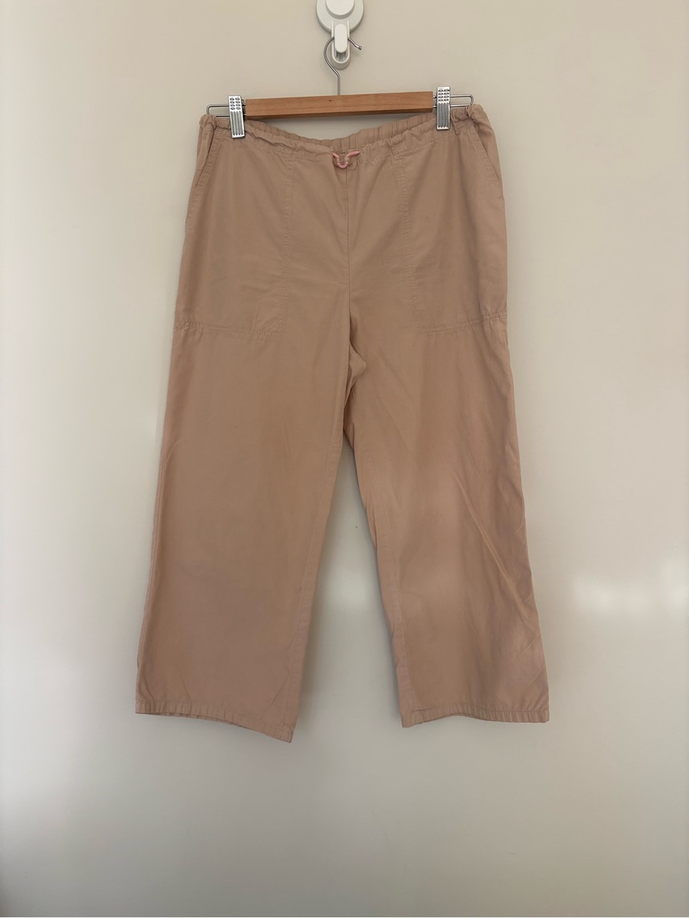 khaki capris with pink drawstring
